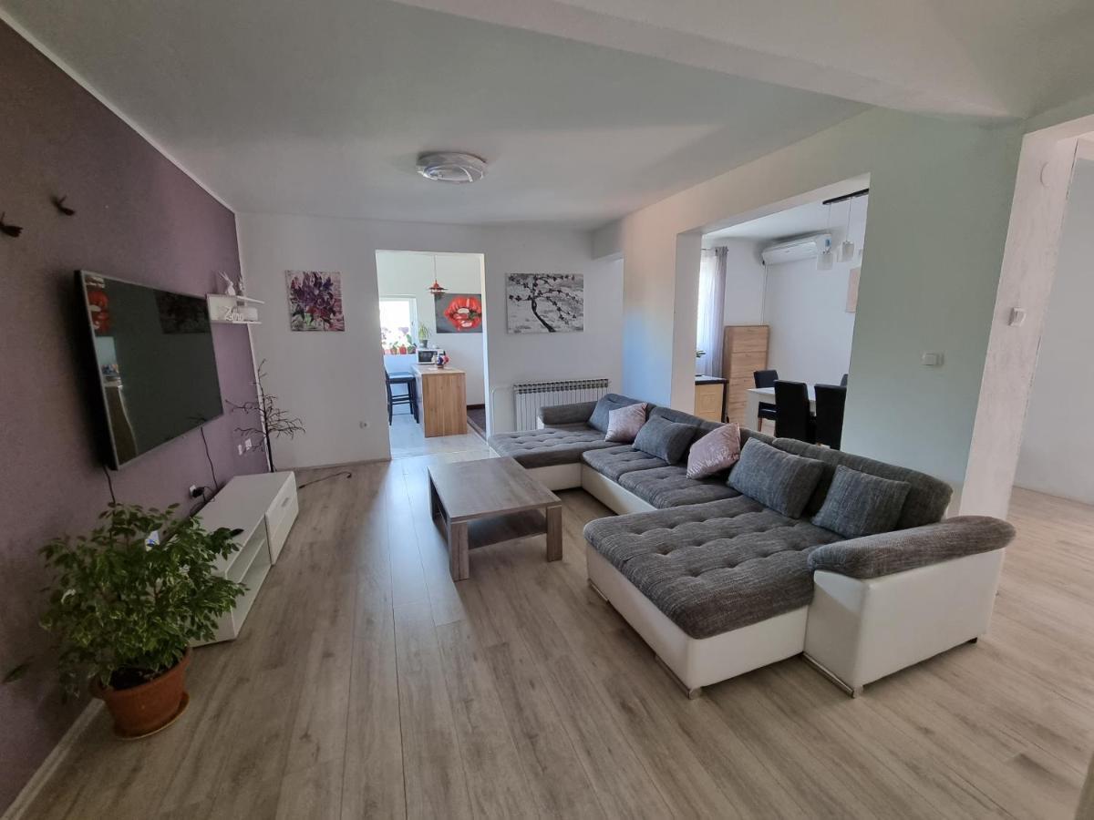 Apartment Zara Funtana Exterior foto